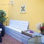 Quisi - Centro Nocleg ze śniadaniem 3*