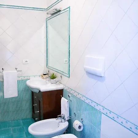 Quisi - Centro Bed & Breakfast 3*